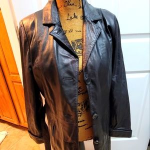 Wilsons leather coat button closure with belt and zip out thinsulate lining